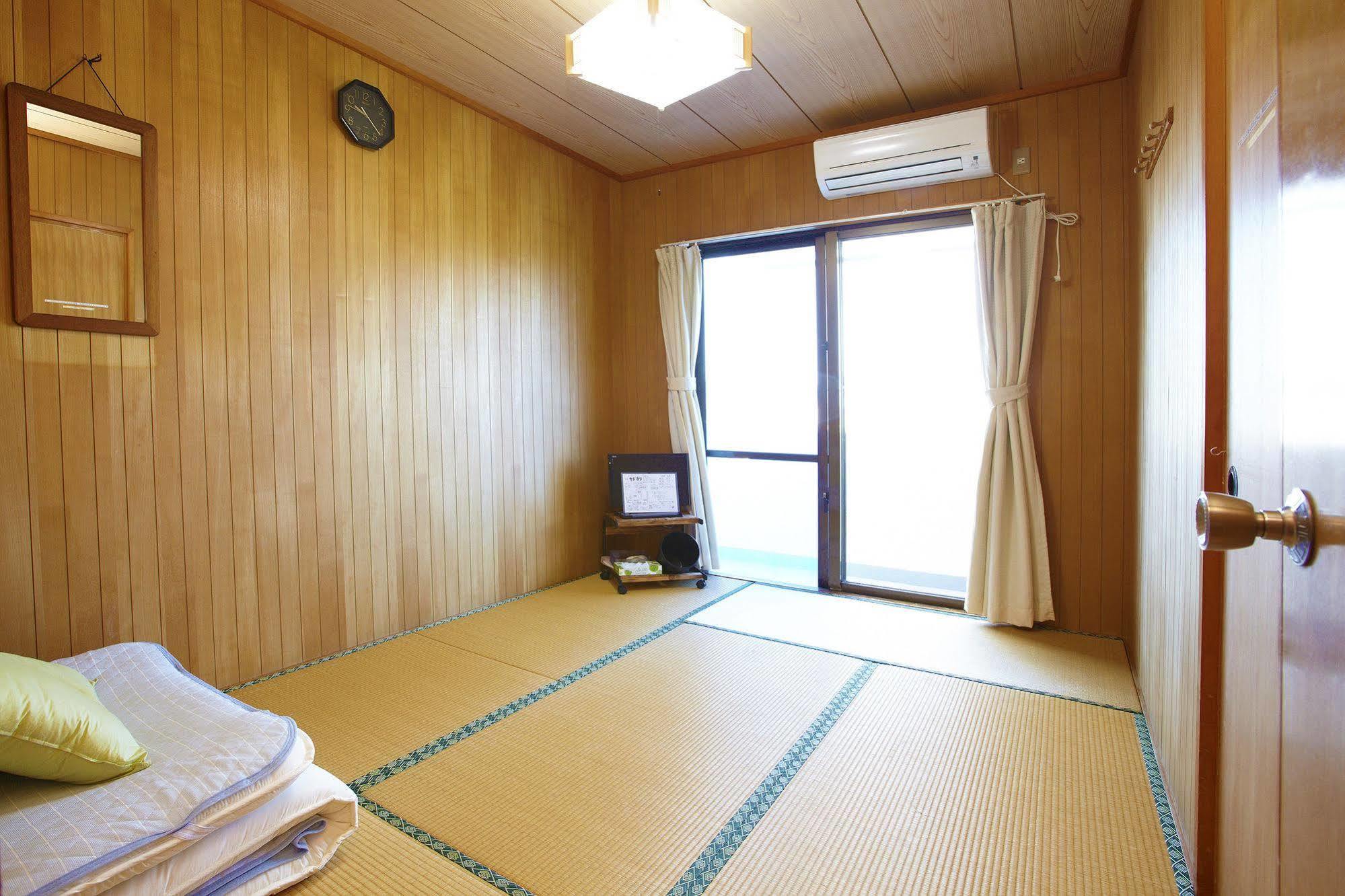 Hotel Minshuku Yadokari Zamami Exterior foto
